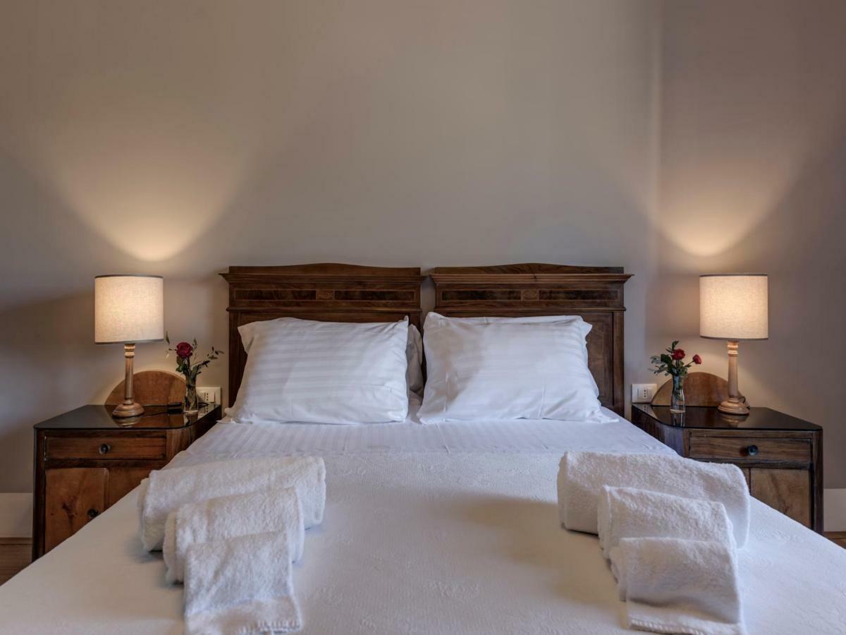 Bed and Breakfast Tenuta Di Capezzana Seano Exterior foto